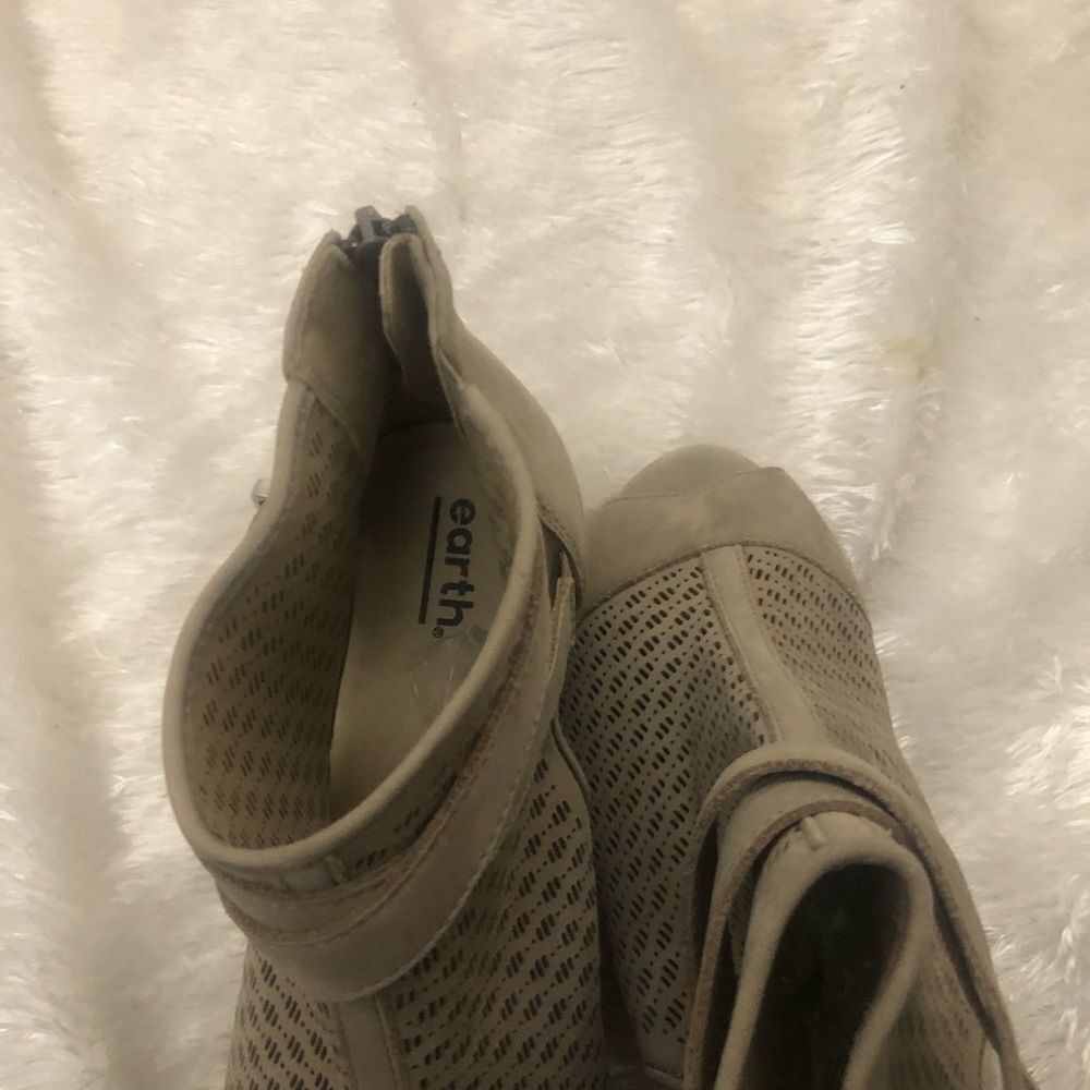 Earth Intrepid Open Toe Bootie Size 10 - image 7